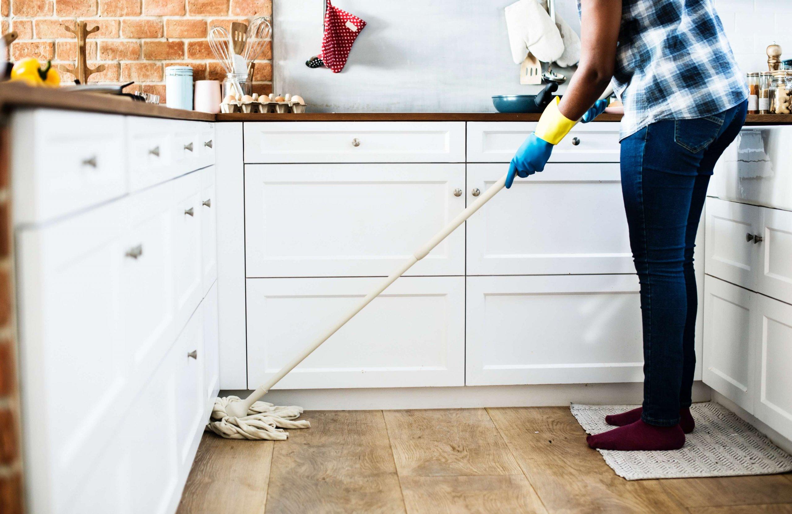 CLEANING SIMPLE Deep Clean: Revitalize Your Home, Simply.